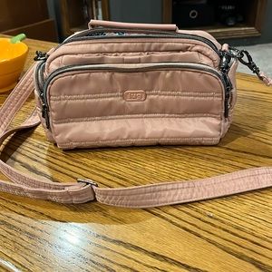 Lug Crossbody Trolley